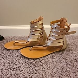 Gladiator Thong Sandals in Metallic Gold